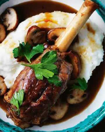 southafrican-beerbraisedlambshanksmieliepap
