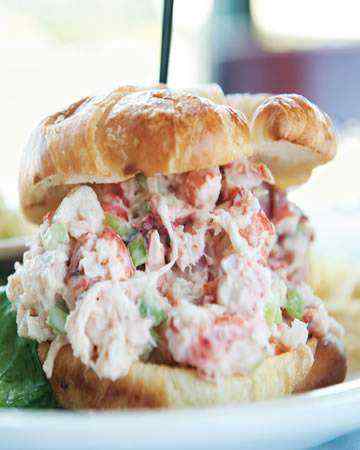 canadian-newbrunswick-lobstercroissant