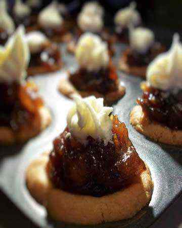 canadian-novascotia-capebretonporkpies