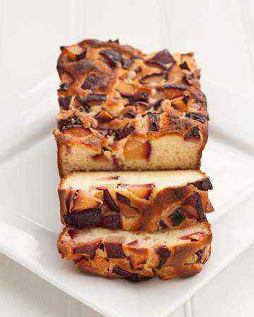 canadian-ontario-blackplumyogurtloaf