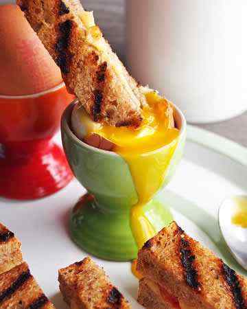 english-dippyeggsgrilledcheesesoldiers