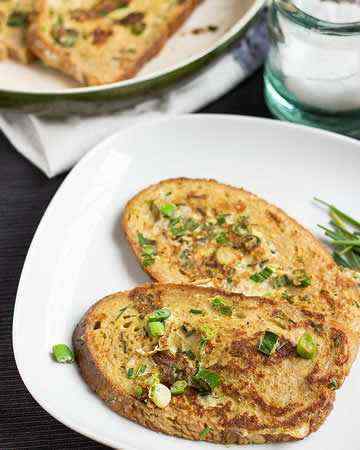 english-eggybreadspringonionschives