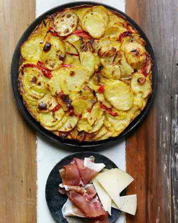 basque-potatopeppertortillaproscuittocheese