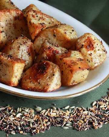 northindian-roastedpotatoespanchphoron