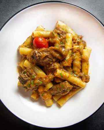 italian-naples-pastaallagenovesenapoletana