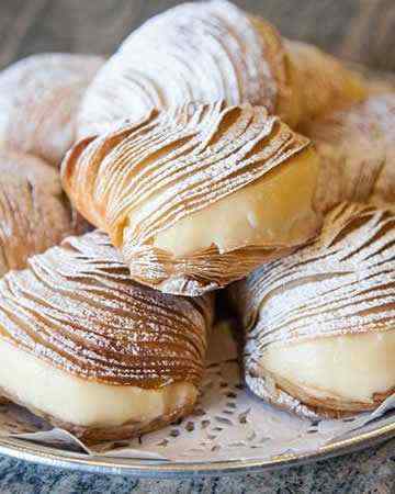 italian-sfogliatella