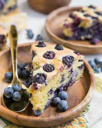 almondflourcakeblueberries