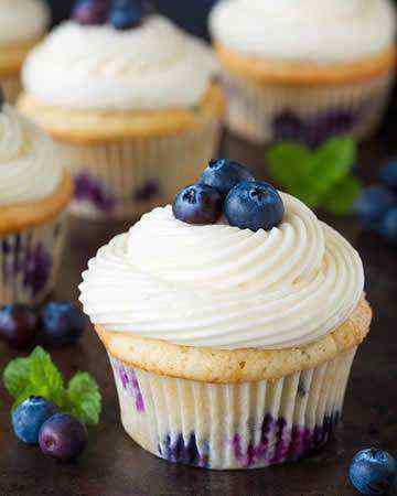 blueberrycupcakescreamcheesefrosting
