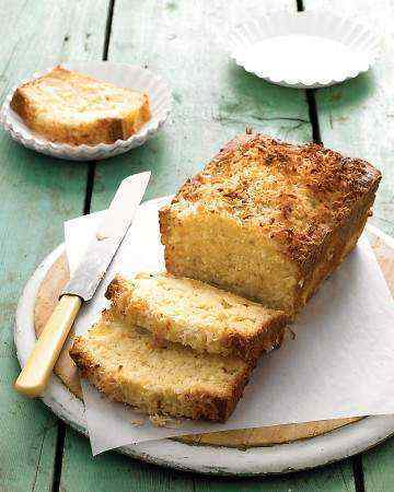 coconutpineappleloafcake
