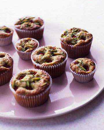 pistachioraspberryteacake