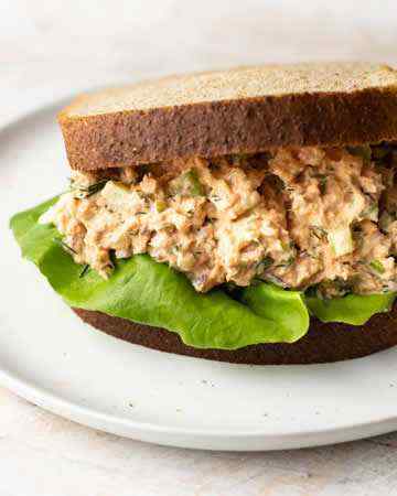 salmonsaladsandwich