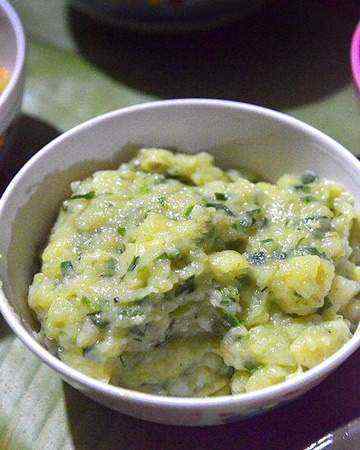 horseradishchivebutter