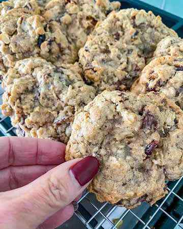 chocolatechunkoatmealcookiescranberries