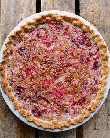 strawberryrhubarbcreampie
