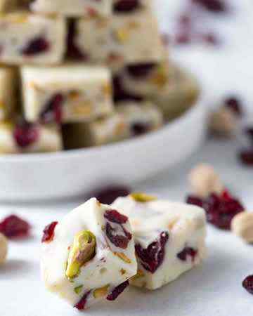 cranberrywhitechocolatefudge