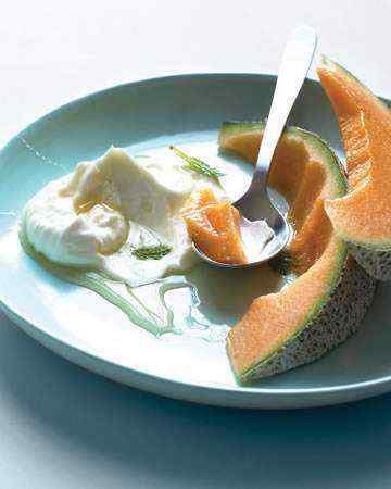 cantaloupehoneyedyogurt