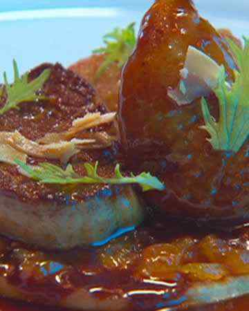pansearedquailfoiegrasfriedapricotfigchutneypotatopancake