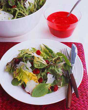 redgreensaladcranberryvinaigrette