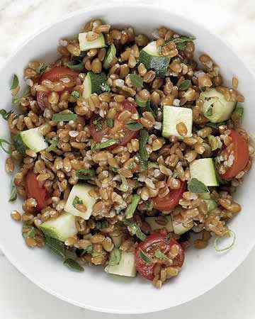 speltsaladcherrytomatoeszucchini