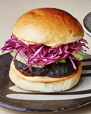 turkeyburgerssriracha