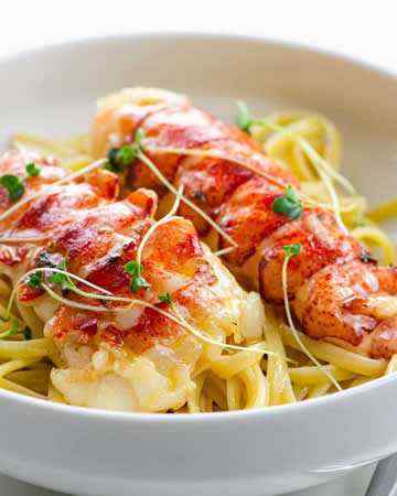 butterpoachedlobstertailslinguine