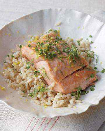 steamedsalmonfreshherbslemon