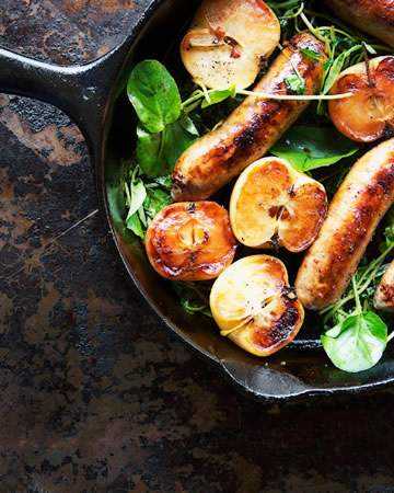 skilletpansearedsausageladyappleswatercress