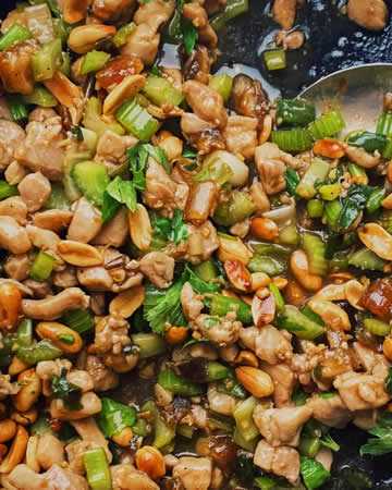 chickencelerydatepeanutstirfry