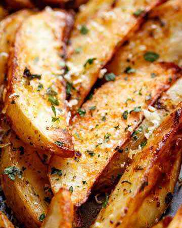 crispygarlicbakedpotatowedges