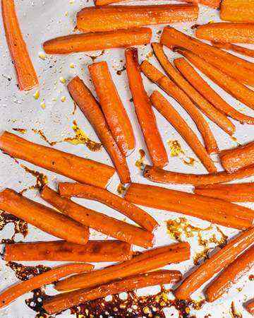 sweetbalsamicroastedcarrots